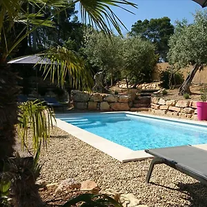 la-villa-aux-oliviers.fr-provencehotel.com/